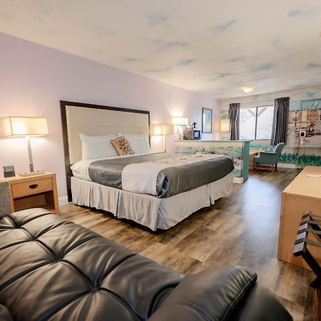 River Oak Inn Bandera Eksteriør billede